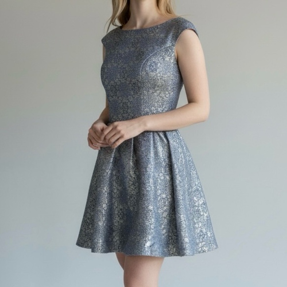 Chi Chi London Fit Flare Dress Size 8 Blue Gold Jacquard Metallic Floral Party